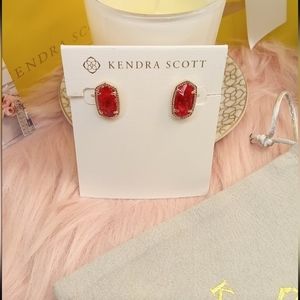 NWT Kendra Scott Ellie Stud Earrings In Ruby Red & Gold